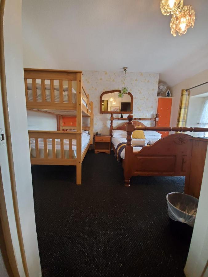 Hotel The 3*