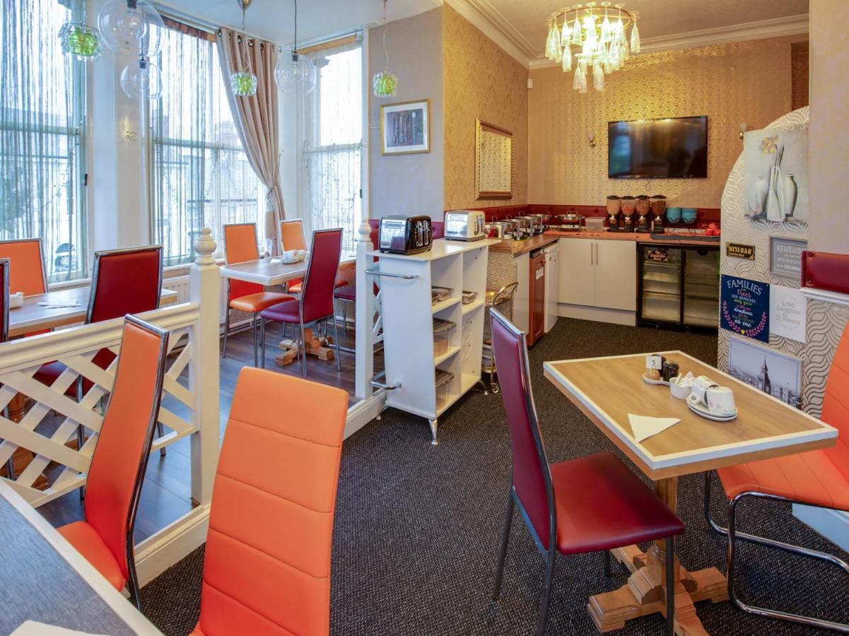 Hotel The 3*
