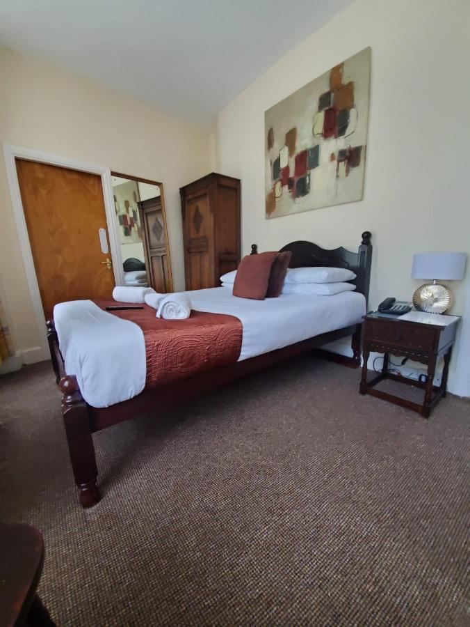 The Hotel 3*